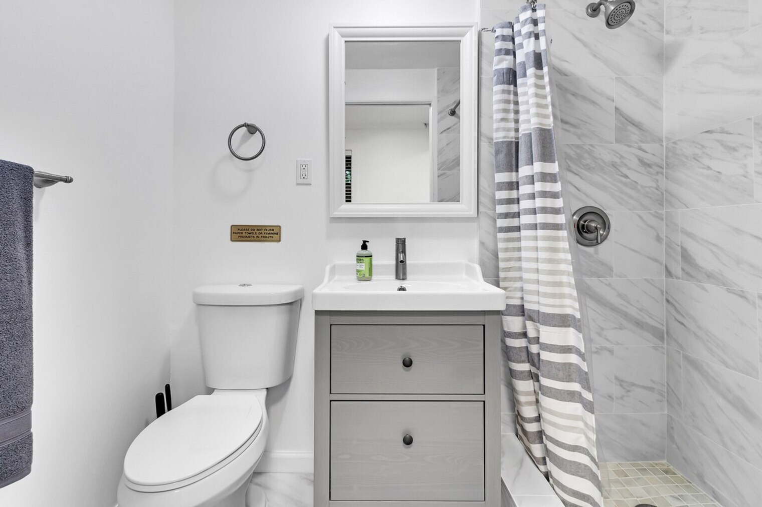 Building Photo - 2610 SW 31st Ave