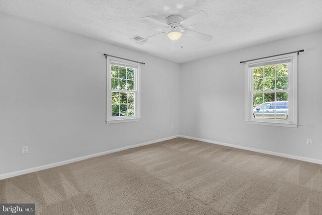 Building Photo - 2124 Duchy Ct