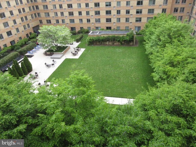 Building Photo - 475 K St NW