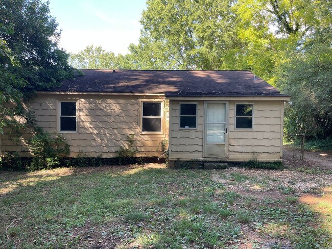 Building Photo - 107 Felter St