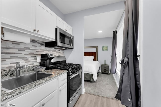 Building Photo - 797 E Market St