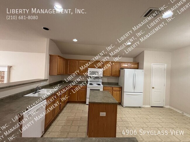 Building Photo - 4906 Spyglass View