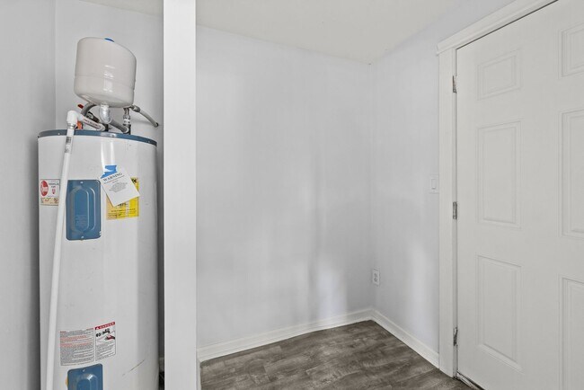 Building Photo - Stunning Newly Remodeled Birmingham Home