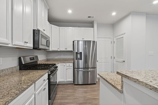 Building Photo - Beautiful 3-Bedroom Home in Virginia Beach...