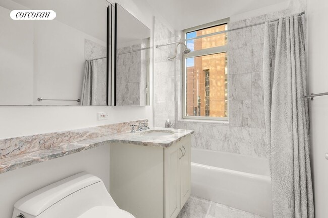 Building Photo - 181 E 90th St
