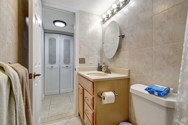 Building Photo - 777 S Federal Hwy