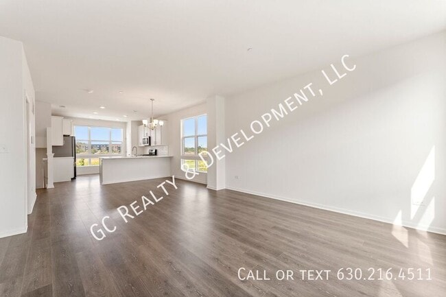 Building Photo - 2239 Parkside Dr