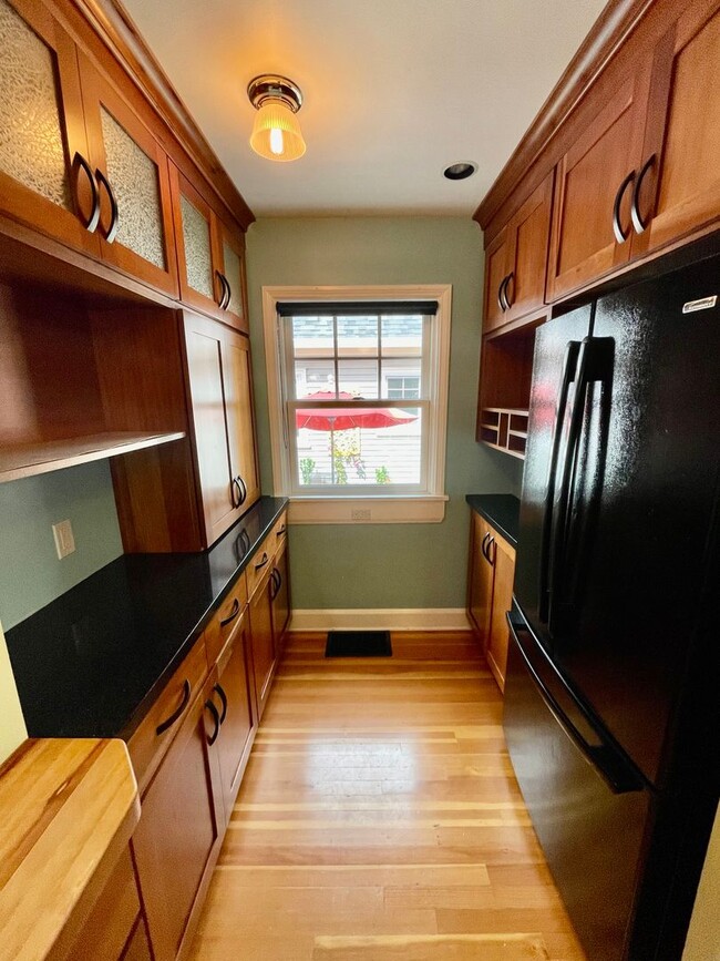 Building Photo - Well Maintained- 3 bed 2 bath Home - Piedm...