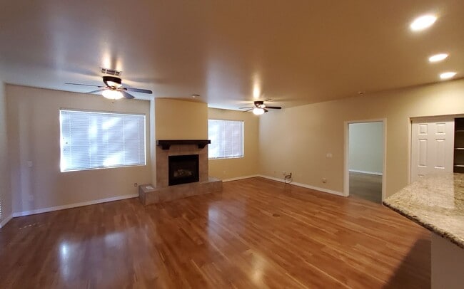 Building Photo - Three Bedroom Home