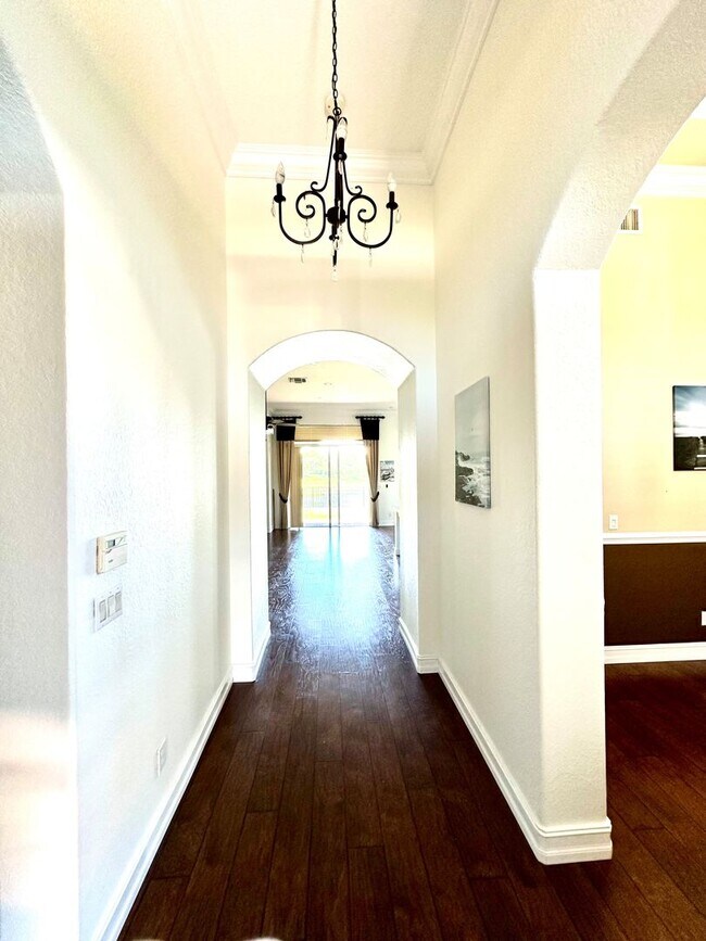 Building Photo - GORGEOUS 3 BEDROOM 2 BATH HOME IN PARKLAND