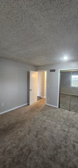 Building Photo - 11418 E 71st St