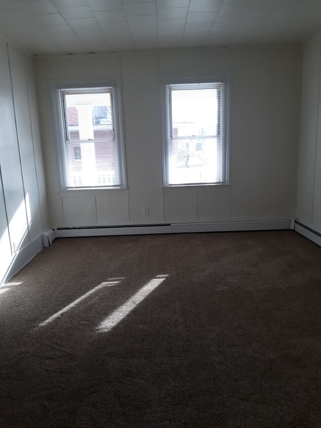 Bedroom - 1042 Erin St