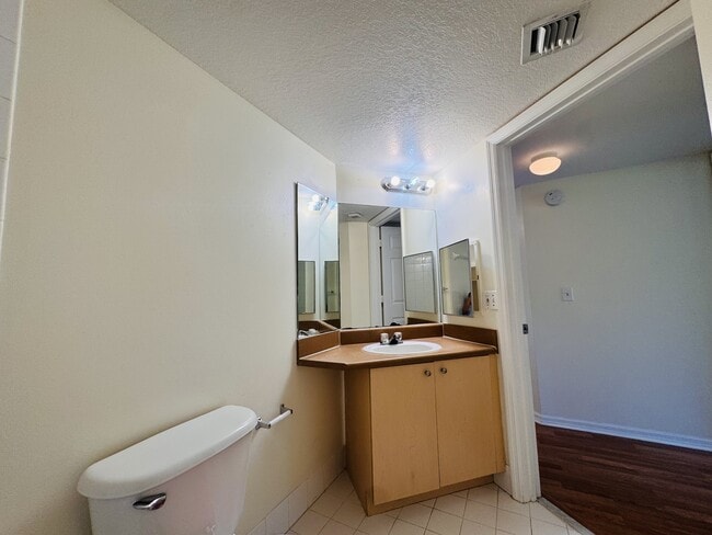 Building Photo - 4171 San Marino Blvd