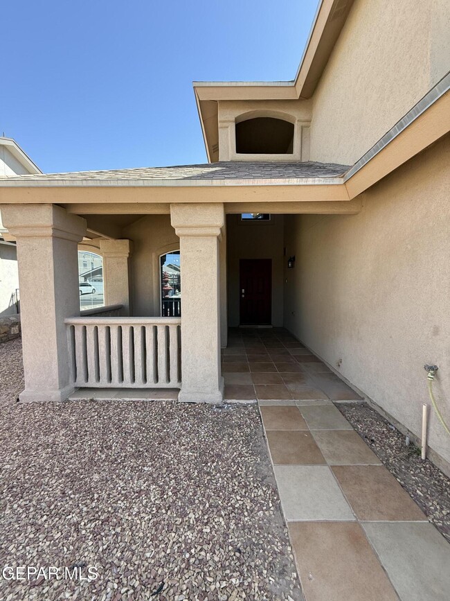 Building Photo - 12557 Paseo Lindo Dr