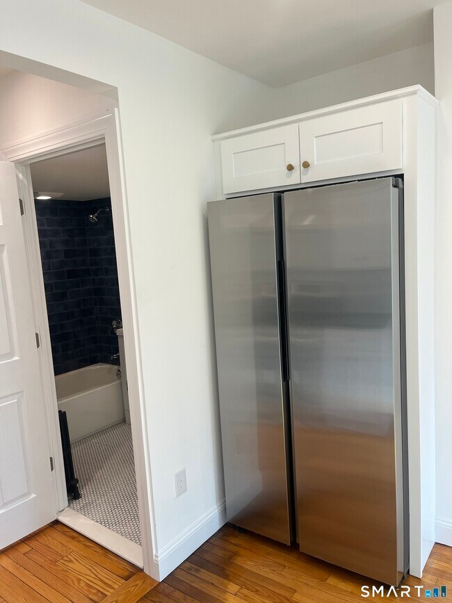 Building Photo - 156 Union St