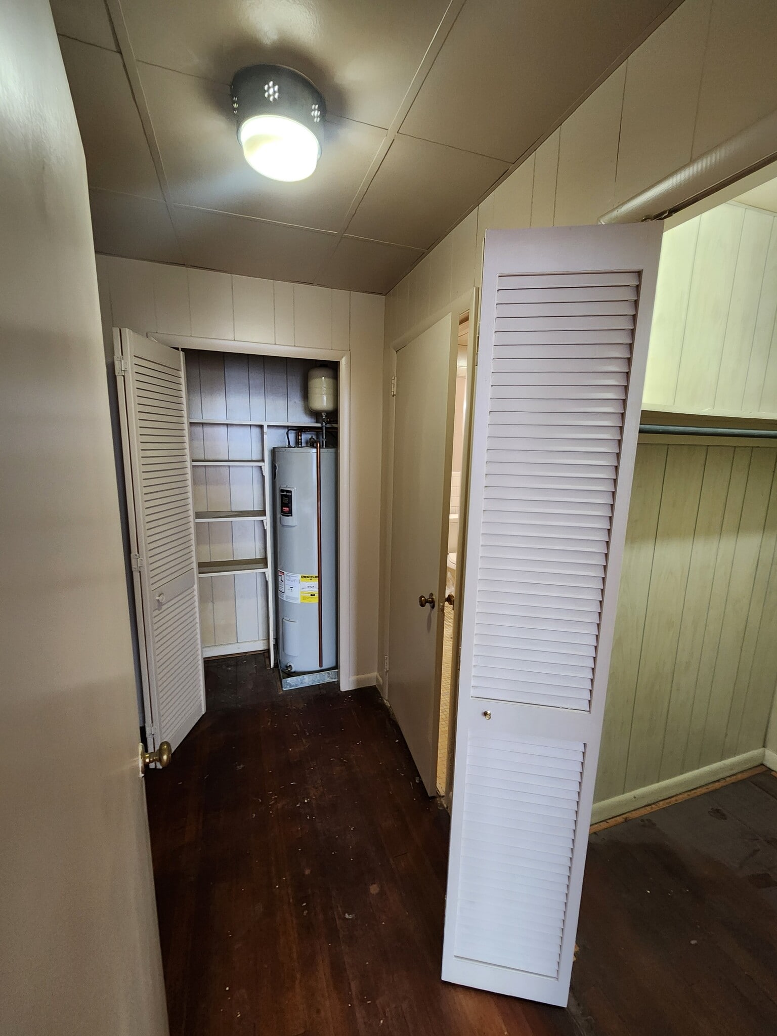 Building Photo - 321 N Main St