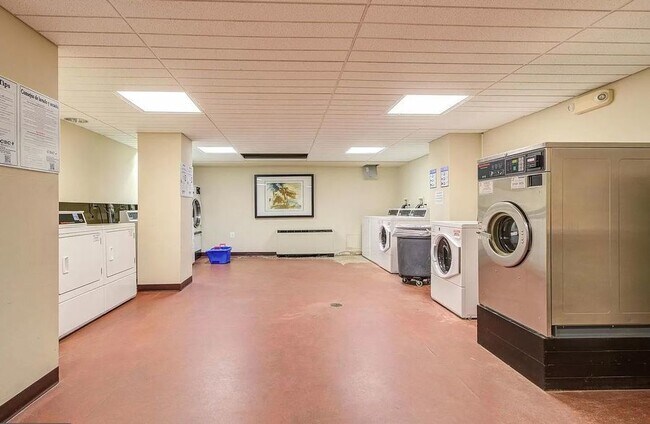 Building Photo - 1613 Harvard St NW