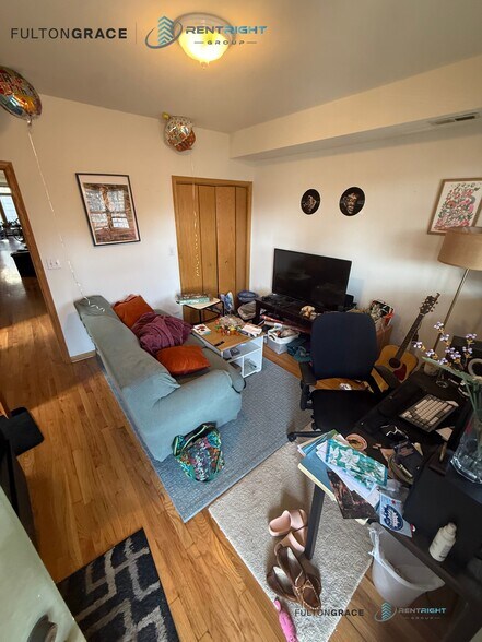 Building Photo - 819 N Wood St