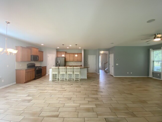 Building Photo - Spacious Home on a Corner Lot in Heritage New Riverside!