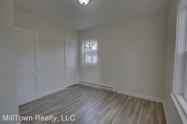 Building Photo - 2 br, 1 bath House - 3856 Johnson Ave