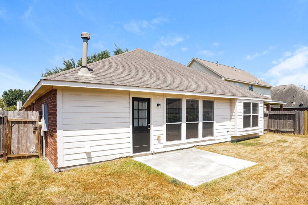 Building Photo - 26019 Chapman Falls Dr