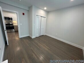 Building Photo - 11 Peterborough St