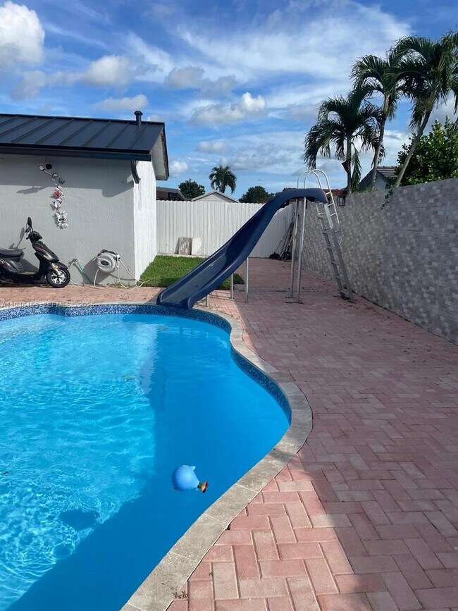 Building Photo - 14562 SW 172nd Ln