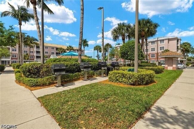 Building Photo - 11751 Pasetto Ln