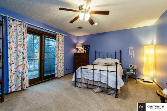 Building Photo - 845 Hidden Hills Dr
