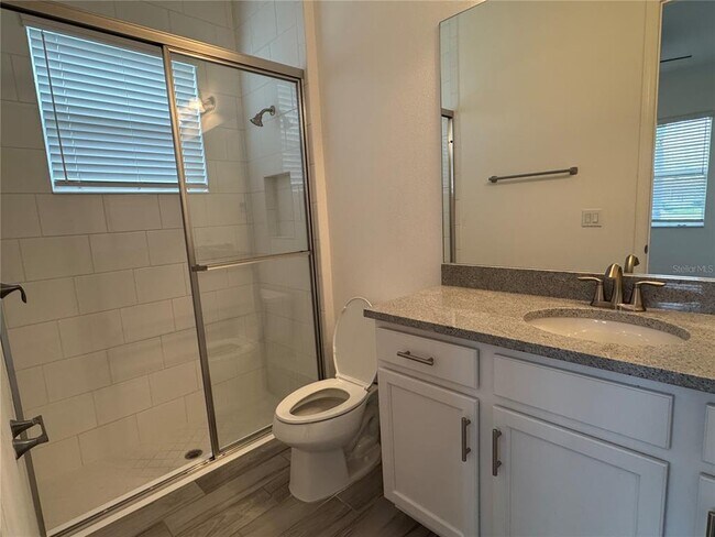 Building Photo - 31045 Lindentree Dr