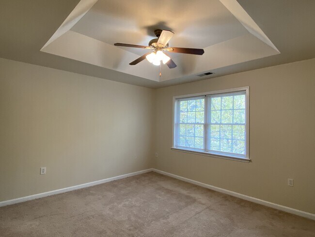 Building Photo - 86 Effie Ln