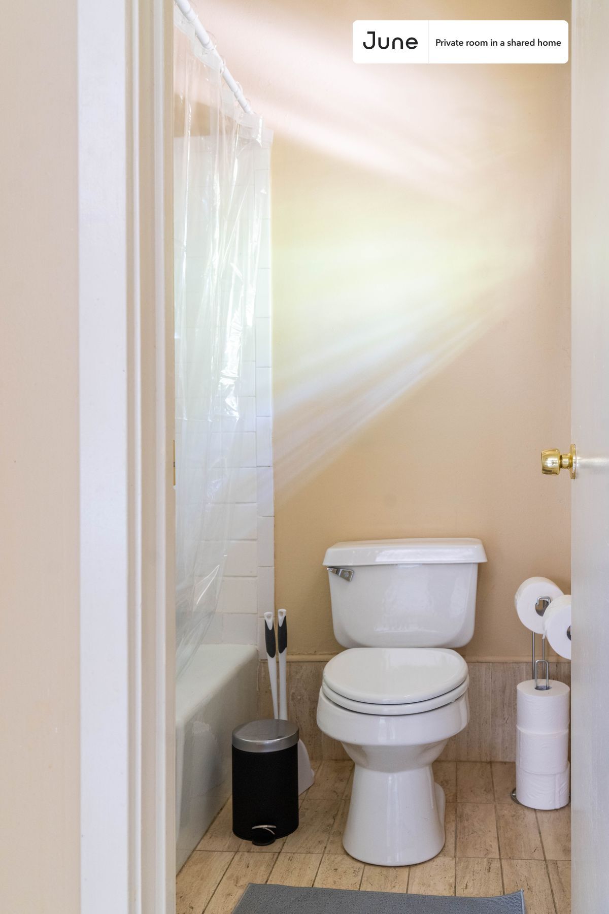 Building Photo - Room in Shared 3 bed/2 bath home