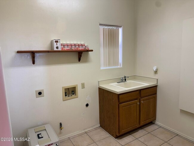 Building Photo - 6141 N Paseo Zaldivar