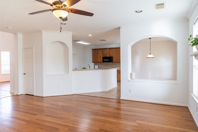 Building Photo - 2109 Auburn Shores Dr