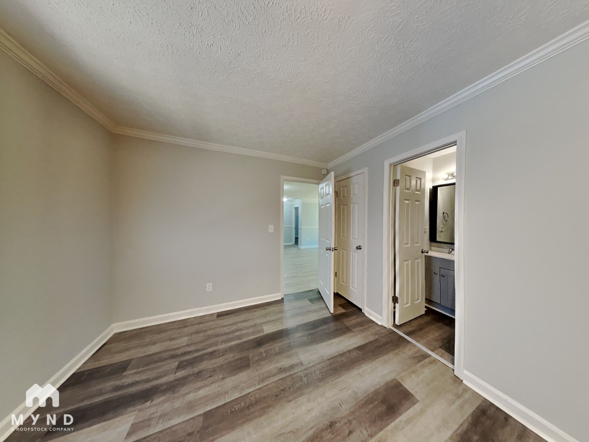 Building Photo - 360 Heaton Rd