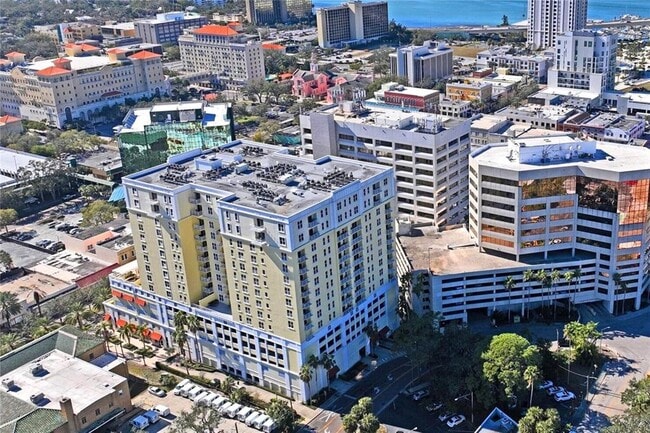 Building Photo - 628 Cleveland St