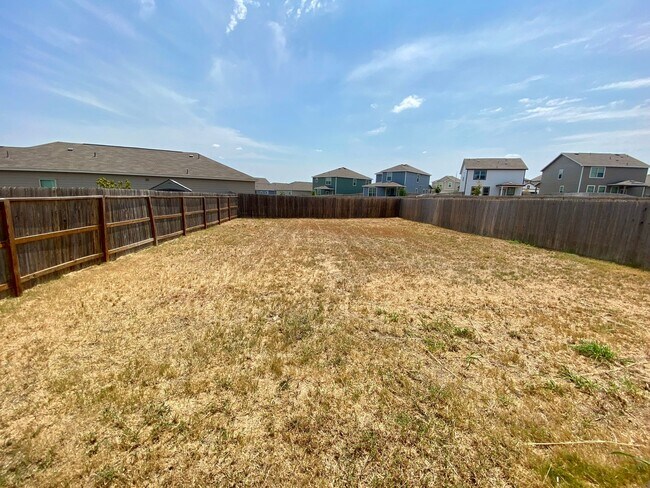 Building Photo - *Move-In Special* Spacious 4 Bedroom/Loft Area ~ Convenient to JBSA Randolph AFB or JBSA Lackland...