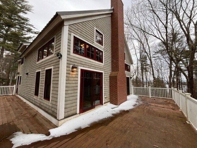 Building Photo - 62 Heights Rd