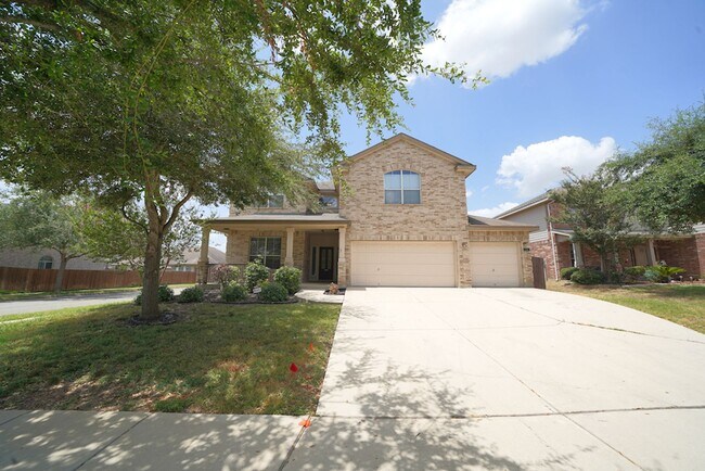 Building Photo - Spacious Home in Cibolo with 3 Car Garage! Realor Commission: $750
