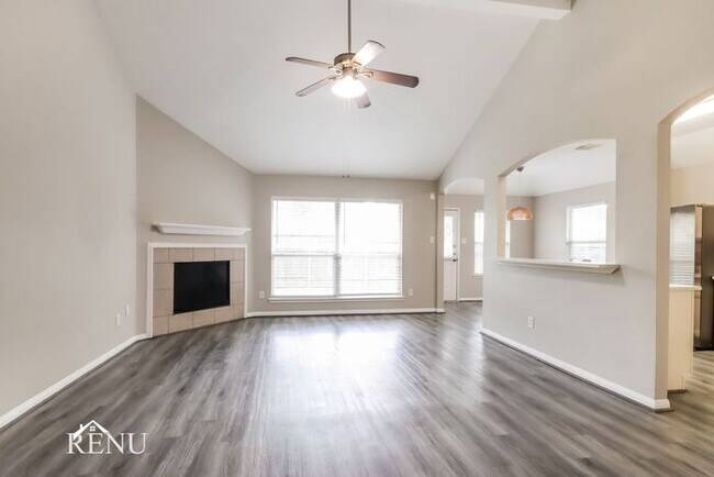 Building Photo - 4002 Old Pine Grove Dr