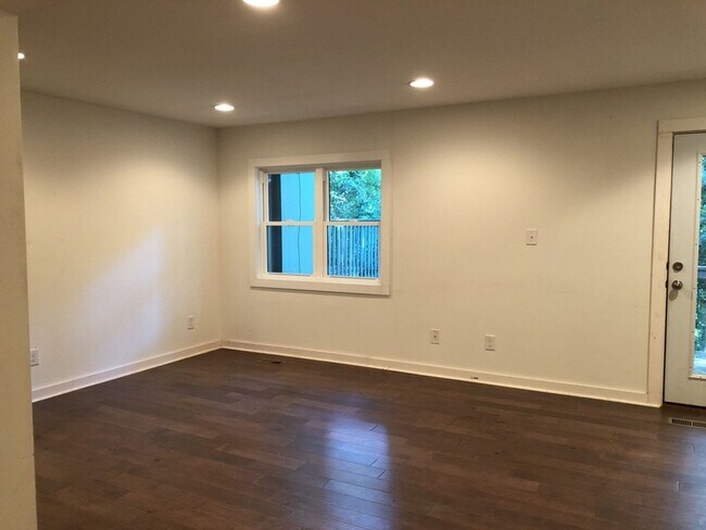 Building Photo - 155 Woodstone Drive - Pre-Leasing August 2024