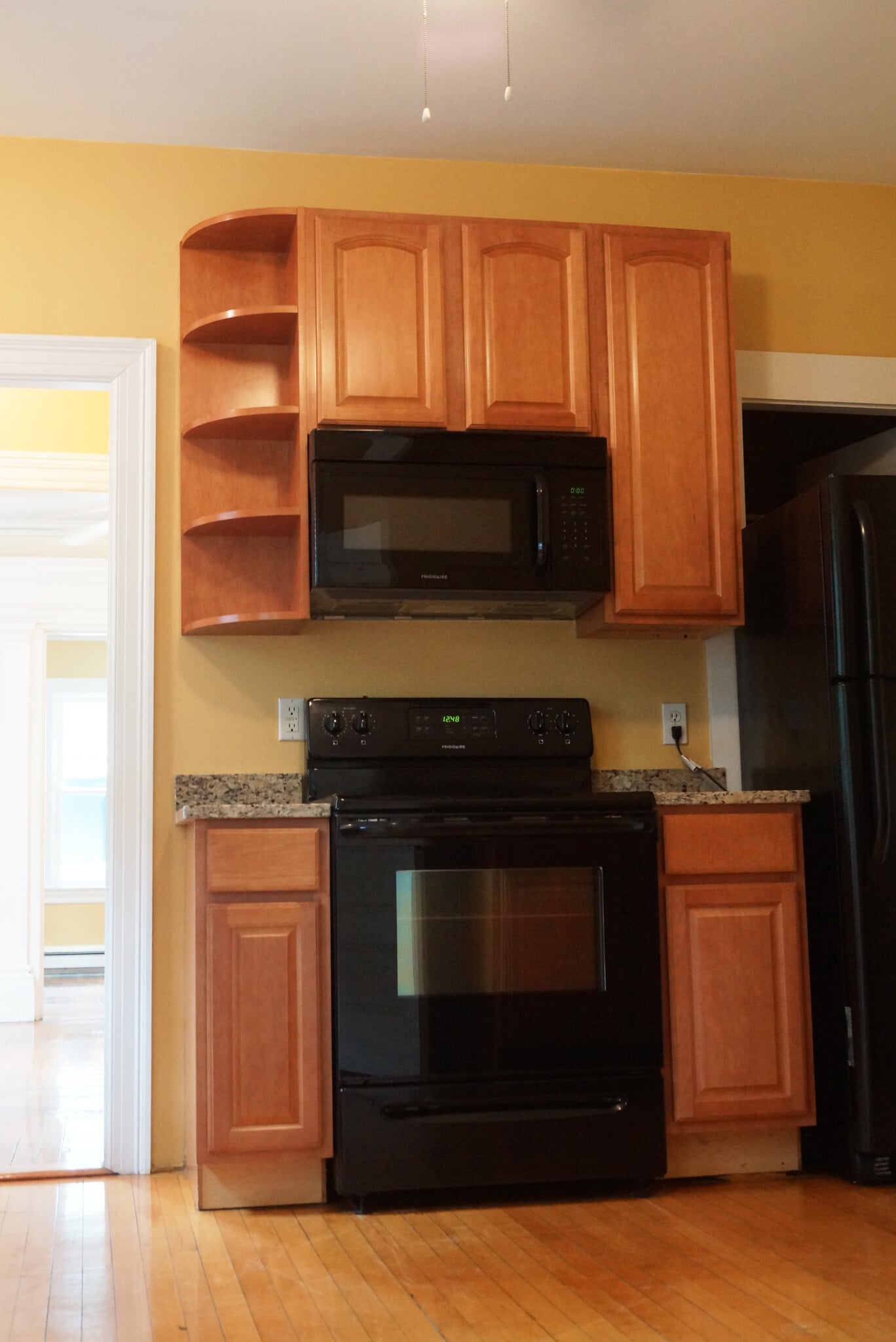 Building Photo - 20 University Ave