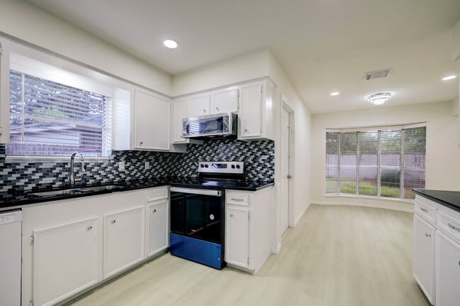 Building Photo - 5506 Bent Bough Ln