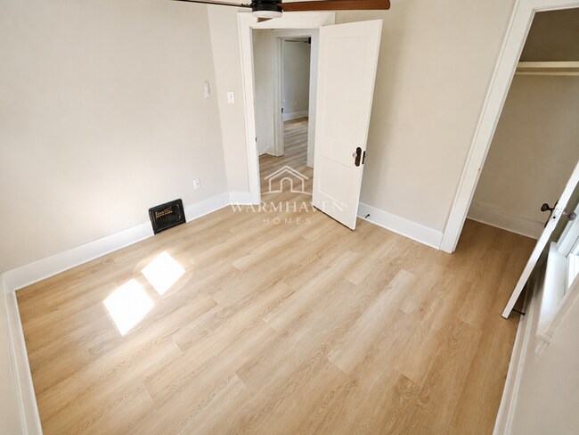Building Photo - 804 Beardsley St