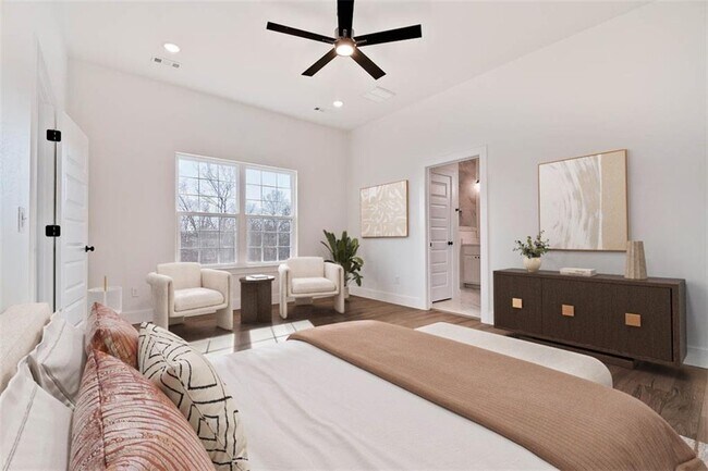 Building Photo - 20 S Kirby Dr