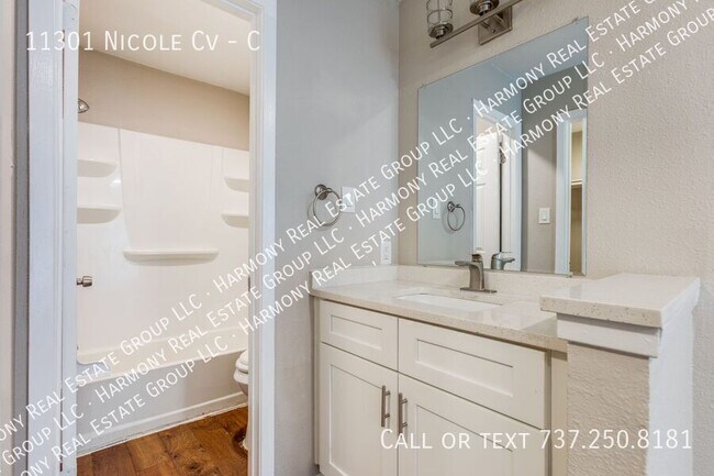 Building Photo - 11301 Nicole Cove