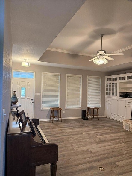 Building Photo - 5600 FM 1466
