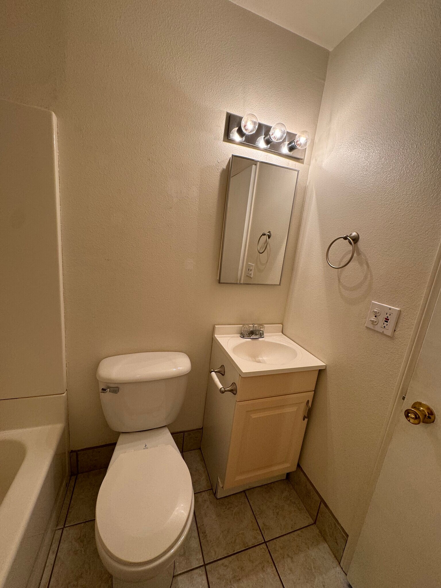 Building Photo - 618 Ammunition Rd