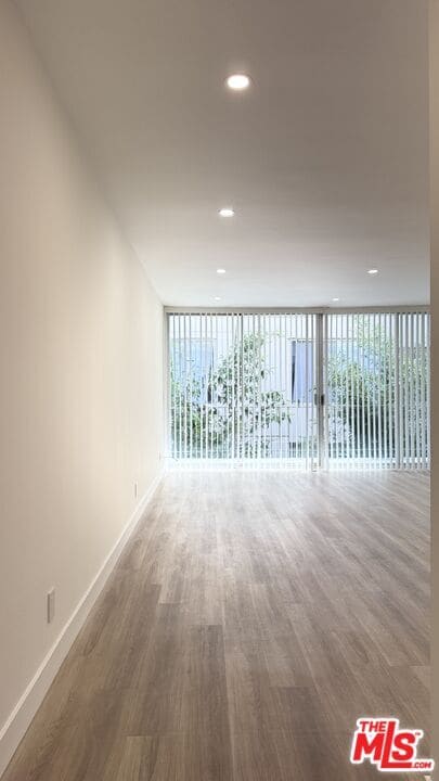 Building Photo - 414 N Palm Dr