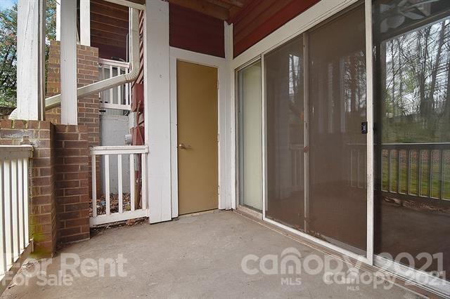 Building Photo - 2500 Cranbrook Ln